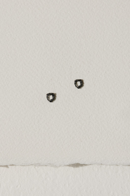 The tiny amalgame Stud earrings in black silver