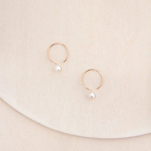 Basic Small Yellow Gold Filled Hoop Earrings with Ivory Pearl - 13mm - Camillette
