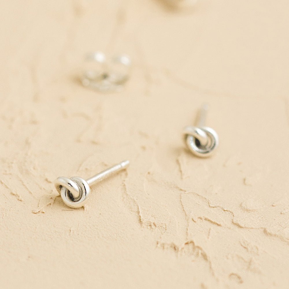 Knot Stud Earrings - 14k White Gold - Camillette